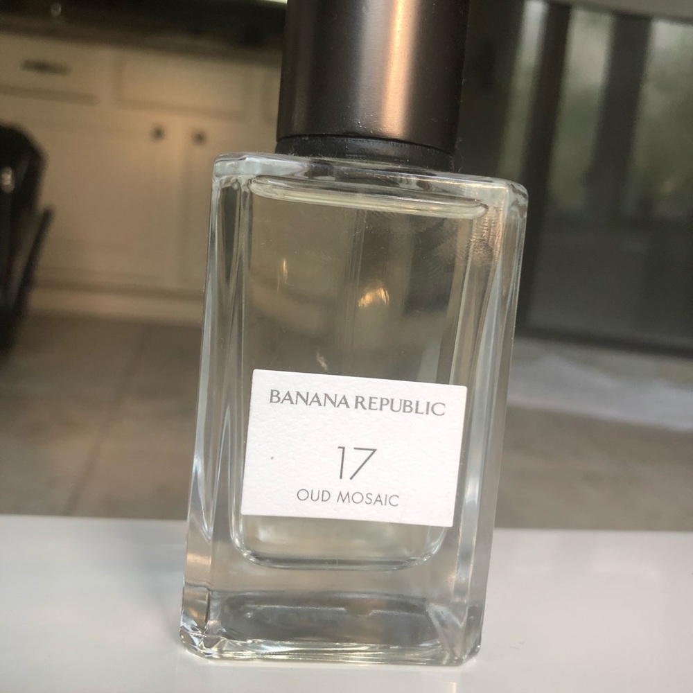 Banana Republic Cologne in Oud Mosaic